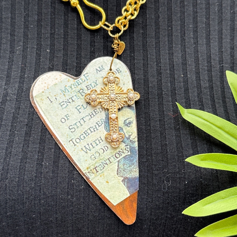 👑Adorned Crown Jewelry assemblage rusty heart good intentions stmnt necklace - Picture 2 of 11